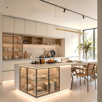 Meubles de cuisine de luxe modernes avec îlot en marbre incurvé, garniture dorée, four encastré, emballage KDP de qualité ENF sur mesure