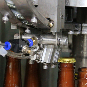 3-Trong-1 Chai Thủy Tinh Tự Động Chế Biến Rượu Thiết Bị Nhà Máy Whisky Vodka Bia Dây Chuyền Sản Xuất Làm Đầy Làm Máy Đóng Chai - Product Image 6