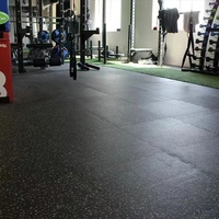 Sol de fitness robuste Tapis d'équipement d'exercice en caoutchouc à emboîtement pour salle de sport à domicile pour les entraînements à haute intensité