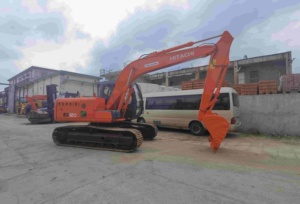 Excavadora de Orugas Usada Grande para EX120, Precio de Fábrica, Buen Estado, 12 Toneladas, Motor Japonés, Origen Japón - Product Image 3