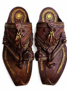 Sandalias de cuero genuino Kolhapuri con anillo para el dedo del pie para mujer, sandalias planas étnicas hechas a mano, calzado informal trenzado - Product Image 4
