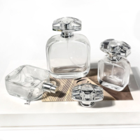 Bouteille de parfum vide de forme carrée rectangulaire unique sur mesure de luxe 30ml 50ml 100ml bouteille en verre d'atomiseur de parfum