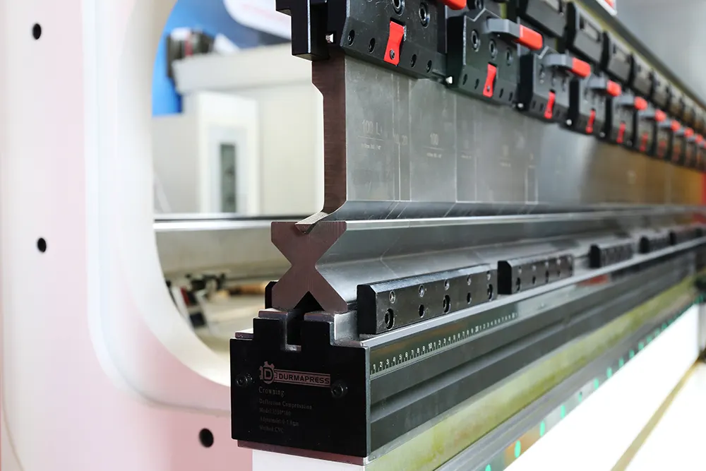 Mesin rem tekan CNC Durmapress 175T / 3300mm 3 + 1 poros hidrolik CNC Press untuk diskon murah