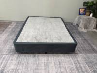 Cadre de lit d'hôtel simple réglable en hauteur de 10 pouces / 13 pouces, base en métal, structure en acier pour auberge de jeunesse avec revêtement en tissu, OEM