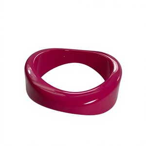 Brazaletes de Resina Tallada a Mano de Color Rosa, Redondos y Elegantes con Diseño de Flores, Joyería Coleccionable de Arte Moderno para Mujer - Product Image 6