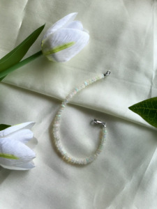 สร้อยข้อมือโอปอลเอธิโอเปียสีขาว - ลูกปัดคริสตัลละเอียดอ่อน - ของขวัญเครื่องประดับเจ้าสาว - สร้อยข้อมือลูกปัดมูนสโตน - สร้อยคอประดับทองคำสุดหรู - Product Image 2