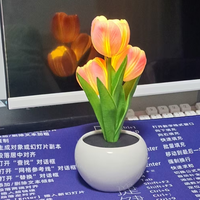 Lampe de table en forme de tulipe avec vase, fleur artificielle, lampe de chevet, lampe de table pour anniversaire, fête, mariage, décoration de chambre