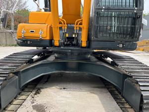 Excavatrice sur chenilles Hyundai 305 jaune, hydraulique, pour travaux de construction, machine lourde sur chenilles - Product Image 6