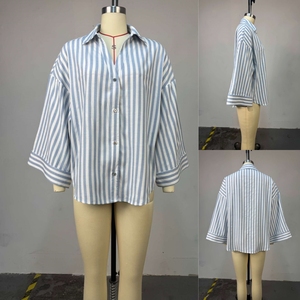 HK72888 Chemises d'Été Personnalisées pour Femmes, Blouses Élégantes à Manches Longues et Col Polo, Rayées Bleues, Coupe Ample - Product Image 3