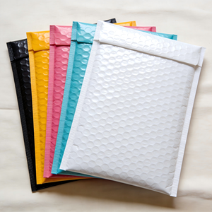 Sobres de Burbuja Ecológicos, Impermeables y Anti-Golpes de Color Menta Brillante de Guandu Poly para Envíos de Pequeñas Empresas - Product Image 2