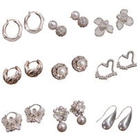 Boucles d'oreilles clous CZ tendance 2026, design unique, bijoux étincelants, cadeau pour femme, accessoires polyvalents pour le quotidien