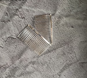 Velo da Sposa Lungo Bianco Avorio in Tulle Monovelo con Bordo Interamente in Pizzo e Pettinino Accessori da Matrimonio - Product Image 4