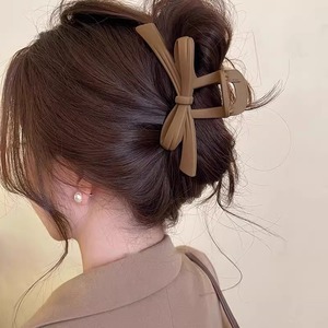 Großhandel Maßgefertigte 2026 Trendige Große Schleifen-Haarklammern Premium Matte Haarklauen für Damen Party-Accessoires - Product Image 3