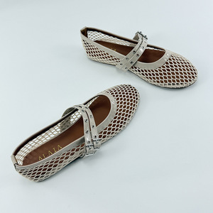 Nouvelles chaussures d'été à bout ouvert, à lacets, respirantes, en maille, de style français, avec jupe assortie et chaussures plates à talons bas - Product Image 4