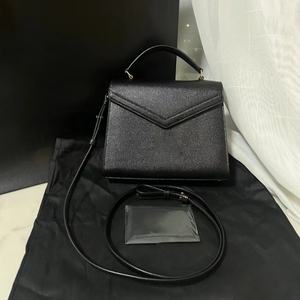 Sac à bandoulière en cuir de haute qualité pour femme, petit sac fourre-tout décontracté et tendance, sac à bandoulière de luxe de créateur pour femme - Product Image 1