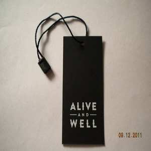 Étiquettes suspendues en papier personnalisées avec cordon pour vêtements, chaussures, articles vestimentaires, usage d'étiquetage. - Product Image 3