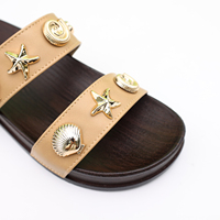 2026 Chaussures plates noires d'été pour femme, style plage, tongs africaines à bout ouvert, sandales pour femme, Chaussures Tapettes Femme