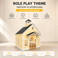 Équipement de terrain de jeu intérieur jaune pour la communauté, maison de jeu de rôle avec intérieur ouvert pour les centres d'activités préscolaires
