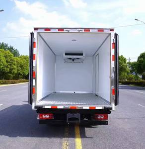 Camión Refrigerado Foton 4X2 de 6 Ruedas, Económico, para Distribución de Cadena de Frío y Entrega de Alimentos Congelados - Product Image 6