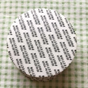 Joint d'étanchéité en mousse d'aluminium auto-adhésif personnalisé 100 ml, bouchon de bouteille anti-déversement et inviolable sensible à la pression - Product Image 1