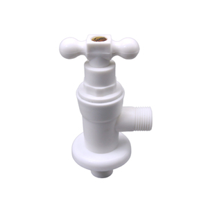 Válvula de ángulo de plástico Yunsu Golden Supplier PP con mango en forma de T DN15 1/2" Válvulas de ángulo Bibcock - Product Image 1