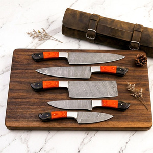 Colección de Cuchillos Culinarios Afilados con Mangos Ergonómicos, Logotipo Personalizado, Juego de Cuchillos de Cocina Profesionales Hechos a Mano de Acero de Damasco - Product Image 5