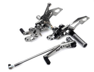 Appui-pied arrière de moto en alliage d'aluminium CNC pour SUZUKI <span class=keywords><strong>GSXR</strong></span>, SET de haute qualité, repose-pieds, pour <span class=keywords><strong>GSXR</strong></span> <span class=keywords><strong>600</strong></span>, 750, 2022, 2021, 2020, 2019, 2018 et <span class=keywords><strong>2017</strong></span> - Product Image 1