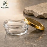 Pot en verre à profil bas avec couvercle doré, personnalisable avec logo, vente en gros, écologique, recyclable, résistant à l'humidité, 50ml, 75ml, 100ml, esthétique, pour cuisine