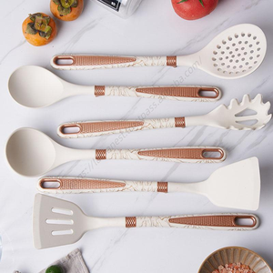 Vente en gros d'ustensiles de cuisine en silicone antiadhésifs de haute qualité, outils de cuisine noirs, ensemble de spatules - Product Image 5