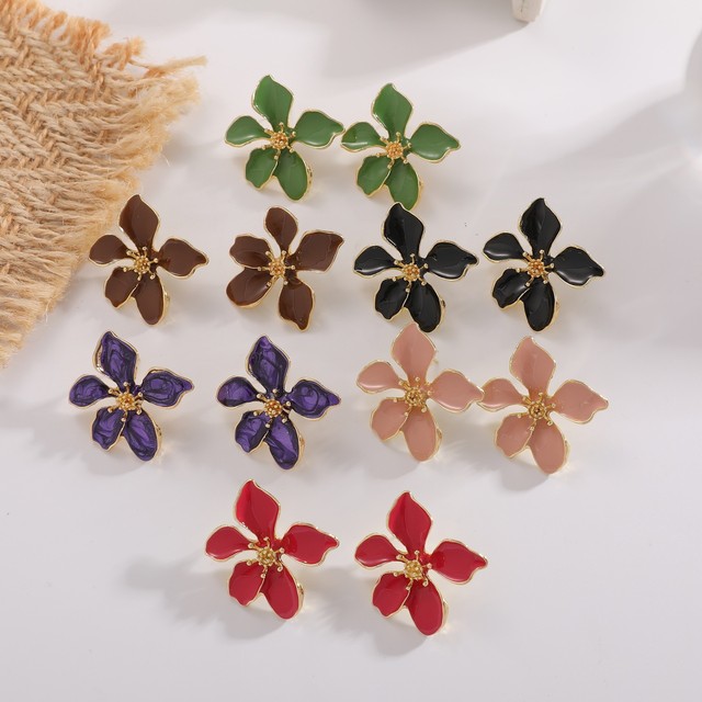 2026 European American Hot-Selling Fashionable Drop Oil Flower Alloy Stud Earrings Women's Elegant High-End Stylish Simple