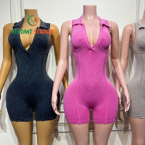 Verdant Strokes Camiseta sin mangas de punto corto para mujer Poliéster Spandex Logotipo personalizado Reloj Sexy Carta Bordado 3D Lentejuelas - Product Image 3