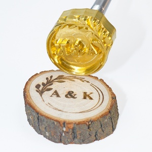 Poinçon à chaud en laiton pour marquage sur bois, cuir, gâteaux et burgers, avec logo personnalisé et conception de matrice - Product Image 6