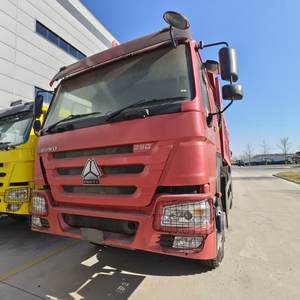 Camion benne d'<span class=keywords><strong>occasion</strong></span> Sinotruk Howo 6x4 Diesel 380 CV Moteur Weichai Transmission FAST Système de levage hydraulique à benne basculante à gauche - Product Image 2