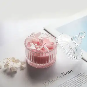 プリザーブドフラワー優雅で豪華なスタイルの透明なガラスカップキャンディージャー大豆ワックスの香りのキャンドルスティープルトップ付き