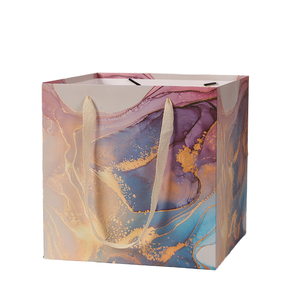 Supply Fresh Flower <b>Packaging</b> Gift Bags White Card Square Tote <b>Paper</b> Rope Handle Hand Length Offset Printed Wholesale Made China - Product Image 1