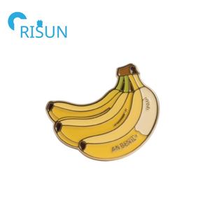 Usine personnalisée bananes fruits jaunes mignon émail broche métal course danse banane épinglette personnalisé pelé banane épingle insigne - Product Image 2