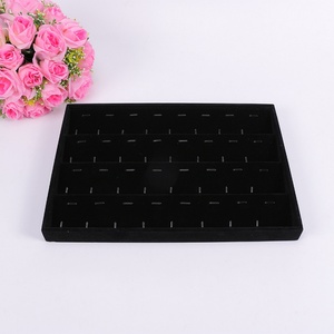 Caja de Exhibición de Joyería Gris para Anillos, Aretes, Pulseras, Collares u Otros Adornos, Organizador de Almacenamiento - Product Image 2