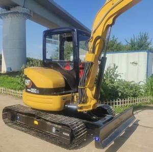 Mini-excavatrice Caterpillar 305.5CCR d'occasion certifiée EMC CE, 5,5t, compacte, hydraulique, moteur Cummins, avec accessoire tarière - Product Image 4