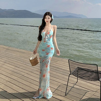 Robe florale moulante à fente haute, style vacances, ambiance excitante, douce et épicée, pour séance photo plage, pure séduction