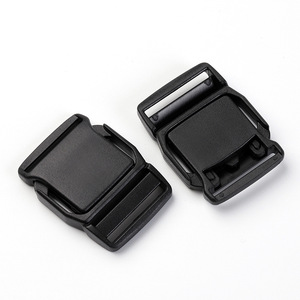 Accesorios de Hebilla de Plástico de 20 mm de Diámetro Interior, Negros, Ajustables, para Correas de Mochila y Riñonera - Product Image 1