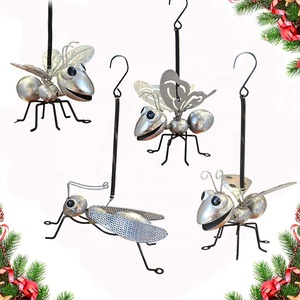 Oniya Metal Garden Yard Nghệ Thuật Treo Trang Trí Bộ 4 Bao Gồm Ong Vàng Bướm Xanh Bọ Rùa Đỏ Và Bọ Ngựa Xanh Trang Trí - Product Image 4