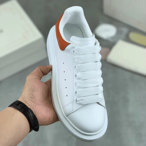 Alexander - Zapatillas Unisex de Piel con Suela Gruesa y Tacón en Contraste Mc. Calzado Casual con Cordones Accent para la Reina del Estilo Urbano - Product Image 1