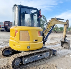 Excavadora Pequeña de Orugas And Reliable 9035eztsg4 de 3.8 Toneladas para Jardinería, Espacios Verdes y Nivelación de Carreteras, en Stock - Product Image 4