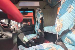 Tracteur lourd SINOTRUK SITRAK C7H, transmission 6x4, norme d'émission chinoise V, technologie MAN, moteur diesel, espace intérieur spacieux - Product Image 5