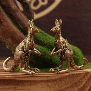 Figura Decorativa de Canguro Miniatura, Adorno de Latón Fundido con Diseño Vintage, Artesanía, Regalo - Product Image 2