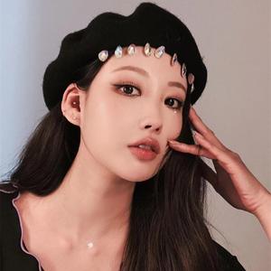 <span class=keywords><strong>Boina</strong></span> <span class=keywords><strong>de</strong></span> lana <span class=keywords><strong>de</strong></span> ganchillo <span class=keywords><strong>para</strong></span> mujer, gorro rojo <span class=keywords><strong>de</strong></span> alta calidad con diamantes brillantes, estilo británico, pintor, artista - Product Image 2