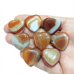 พลอยอาเกตธรรมชาติรูปหัวใจสีน้ำตาลขาวส้มขัดเงา รูปทรงหลวม ได้รับการรับรองจาก IGI HARI OM CREATIONS สำหรับทำเครื่องประดับ - Product Image 1