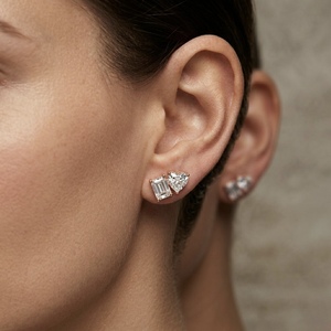 Pendientes de oro macizo de 18 quilates con diamantes naturales, corte corazón y esmeralda, joyería fina personalizada para mujeres elegantes. - Product Image 2