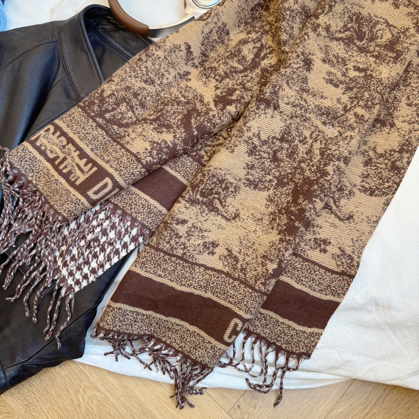 สีน้ำตาล