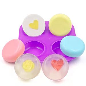 Moule à Savon Artisanal Rond en Silicone à 4 Cavités de Haute Qualité - Product Image 2